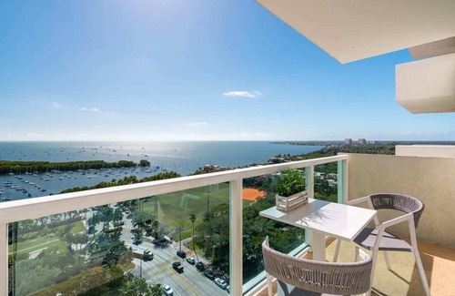 Coconut Grove Condo | Ocean View Balcony. Pool & Hot tub. Fast Wi-Fi