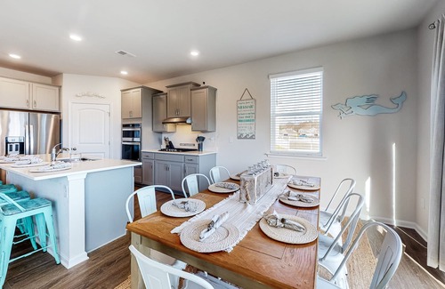 Frankford House | Ocean View Beach Club house near the beach with pool, & W/D