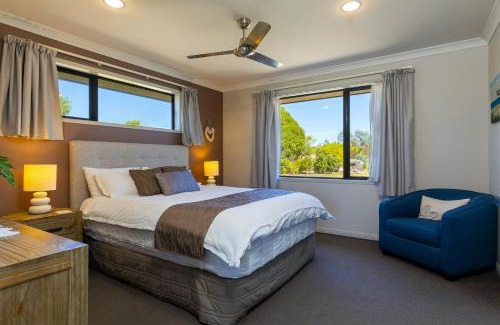 Rarangi Apartment | Ocean View Beachfront Apartment