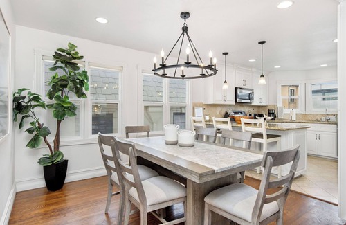 Gas Lamp Section House | OCEAN VIEW/Breathtaking 6 Bedroom/AC/Walk to Beach!