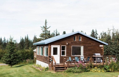 Anchor Point Cabin | Ocean-view Cabin on the Anchor Point Bluff