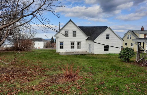 Margaretsville House | Ocean View Captain's House - Fundy Shore Nova Scotia