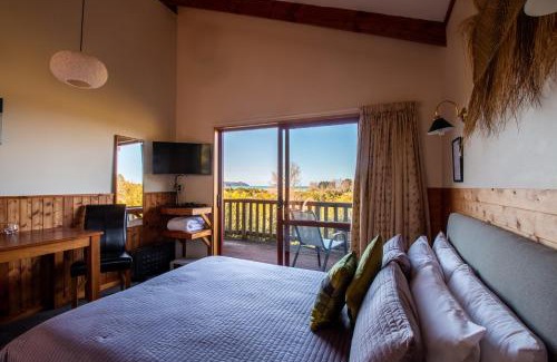 Marahau Ski Chalet | Ocean View Chalets