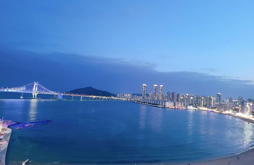 Suyeong-Gu Apartment | Ocean View - Charming 1-bedroom apartment with AC and WiFi in enchanting Busan