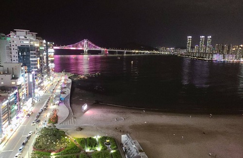 Suyeong-Gu Apartment | Ocean View - Charming 1-bedroom apartment with AC and WiFi in enchanting Busan