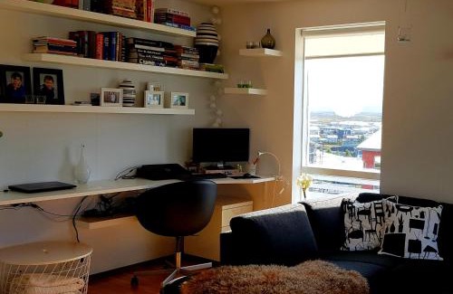 Hafnarfjordur Apartment | Ocean view charming apartment