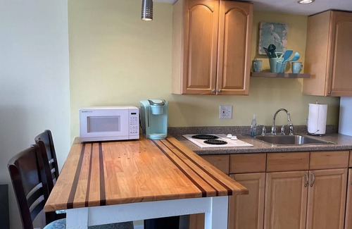 Hampton Condo | Ocean view condo only steps away from North Beach!
