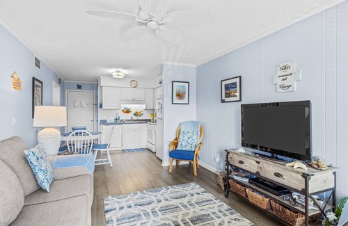 Morehead City Condo | Ocean view condo with pool access, central AC, WiFi, and private washer/dryer