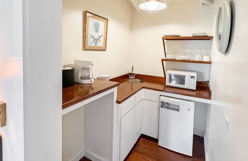 Upper Bogue Cottage | Ocean View Cottage, North Eleuthera, Driftwood Seahorse Cottage #3