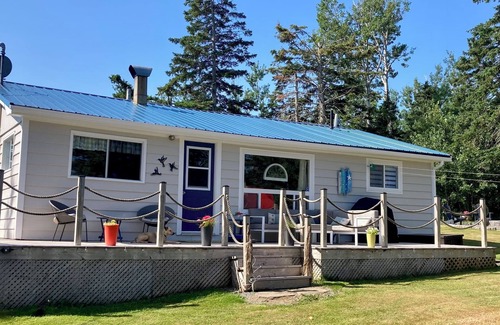 Wallace Cottage | Ocean View Cottage with shared private access to the beach