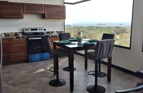 Liberia House | OCEAN VIEW 4 BEDROOM HOUSE PRIVATE POOL