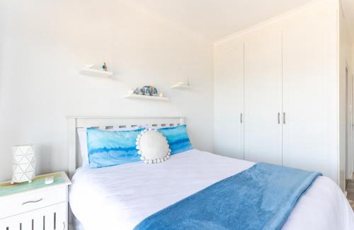 Winklespruit Apartment | Ocean View Escape with Private Rooftop -Sancta Maria
