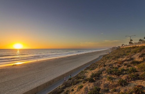 Carlsbad Apartment | Ocean View From Private Patio, Steps To Beach, Parking