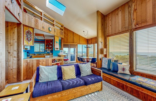 Sea Ranch House | Ocean-View Getaway w/Shared Pools, Tennis & Saunas - Two Dogs Welcome