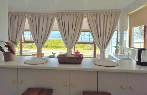Sandbaai Apartment | Ocean View Hermanus Apartment Near Whale Watching & Cliff Path