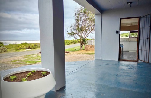Sandbaai Apartment | Ocean View Hermanus Apartment Near Whale Watching & Cliff Path
