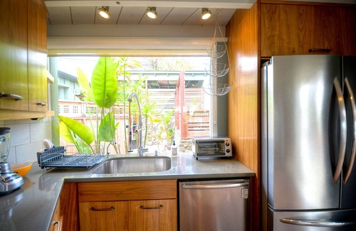 Del Mar House | Ocean-View Hillside 2-Bedroom Bungalow Olde Del Mar