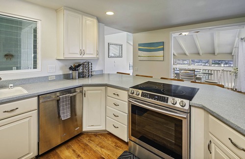 Hawaii Kai House | Ocean View Home in Popular Town Hawaii Kai w/ Private Yard, AC & BBQ: Hale Malia