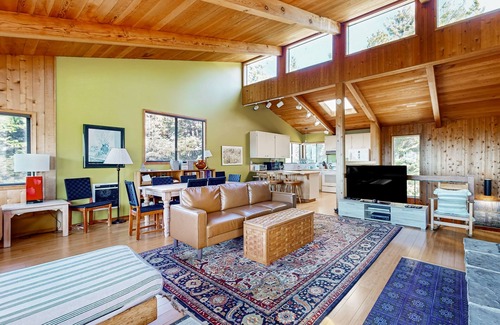 Sea Ranch House | Ocean View Home near Shell Beach w/Hot Tub, Fireplace, Shared Pool - Dogs OK