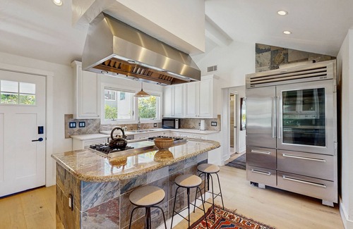 East Mesa House | Ocean View Home on the Bluffs next to Shoreline Park - private hot tub & bbq