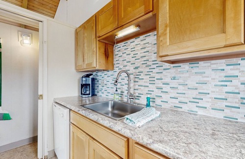 Newport House | Ocean-view home with beach access - walk to Nye Beach, shops, and dining