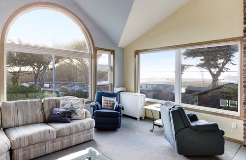 Salmon Creek House | Ocean view home with private sauna, fireplace, balcony & W/D - walk to beach
