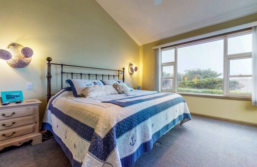 Salmon Creek House | Ocean view home with private sauna, fireplace, balcony & W/D - walk to beach