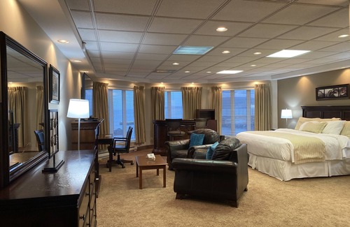 Rocky Harbour Hotel | Ocean View Hotel