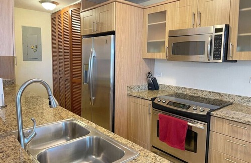 Sardinera Apartment | Ocean View in a central apartment w/pool and gym