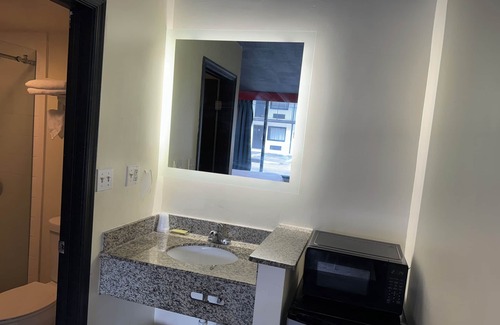 Cottage Line Hotel | Ocean View Inn