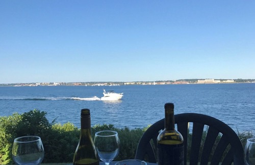 Jamestown House | Ocean View Jamestown Across from Newport RI-The NewportOverlook n2BR townhouse
