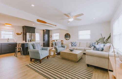 South Nags Head House | ★Ocean View l 4 King Beds l Fully Remodeled Coastal Retreat w/Modern Comfort★