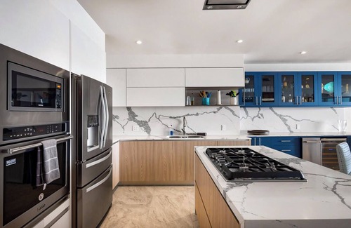 Conchas Chinas Condo | Ocean View Luxury Condo with Rooftop Pool