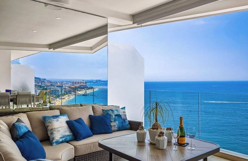 Conchas Chinas Condo | Ocean View Luxury Condo with Rooftop Pool