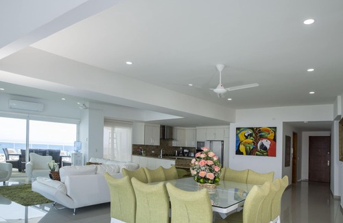 El Laguito Condo | Ocean View Luxurious Penthouse W/Spectacular Accom & Million Dollar Views