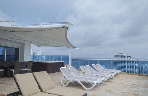 El Laguito Condo | Ocean View Luxurious Penthouse W/Spectacular Accom & Million Dollar Views