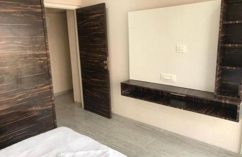 Malabar Hill Apartment | Ocean View Luxury Designer condo