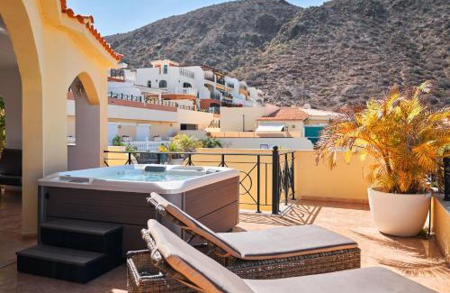 Los Cristianos Villa | Ocean View Luxury Villa