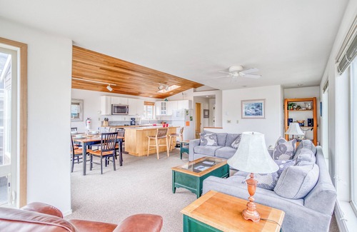 Manzanita House | Ocean View Manzanita Home, Half Block To Beach
