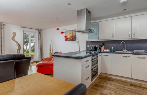 Seaton House | Ocean View - Mount Brioni