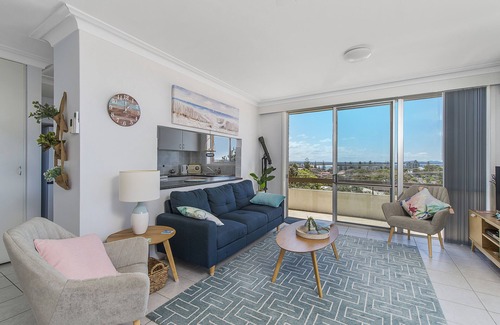 Port Macquarie Apartment | Ocean View Paradise - 2 bedroom unit with wonderful views