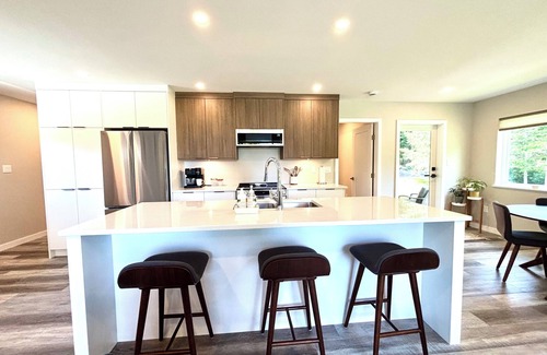 Sliammon House | Ocean View/Pet Friendly/Hobby Farm/New Home 2025