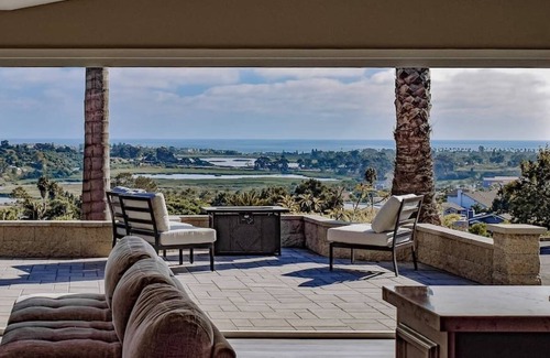 Fire Mountain House | Ocean View Poolside Retreat