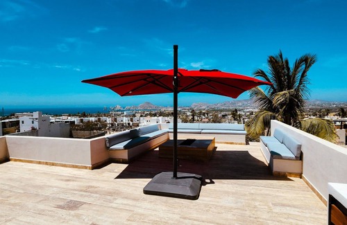 El Tezal House | Ocean-View Rooftop Oasis- Pool, Hot Tub, Fire Pits, 5 minutes to beach & DT Cabo