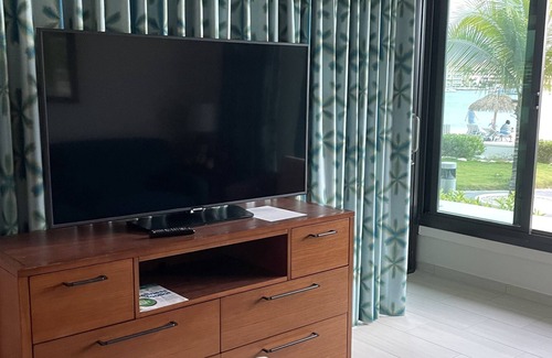 Simpson Bay Resort | Ocean View Sleeps 6- 2BR/2BA