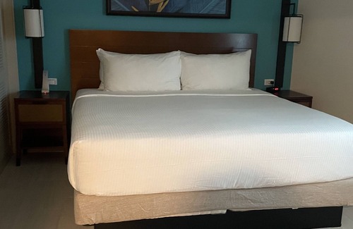 Simpson Bay Resort | Ocean View Sleeps 6- 2BR/2BA