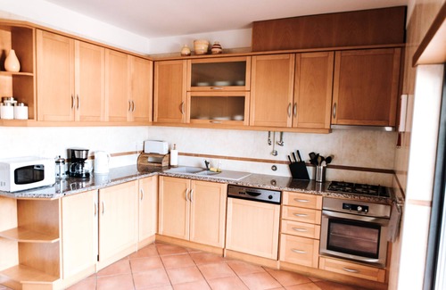 Ameijeira Apartment | Ocean view, spacious, Family Apartment with Pool, 5 min walk to beach