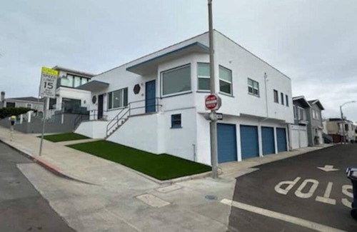 Hermosa Beach Apartment | Ocean View, Steps to the Beach!