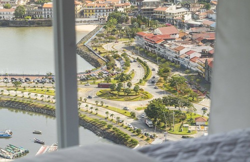 Santa Ana Apartment | OCEAN VIEW - STUDIO APARTMENT