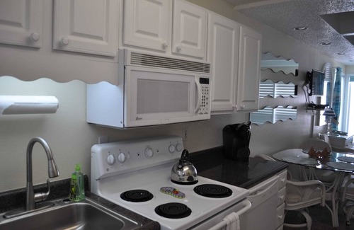 Midtown Ocean City Condo | Ocean View Studio Condo, Steps from the Beach, Balcony, Linens, Paper Goods, Beach Items - Unit 7